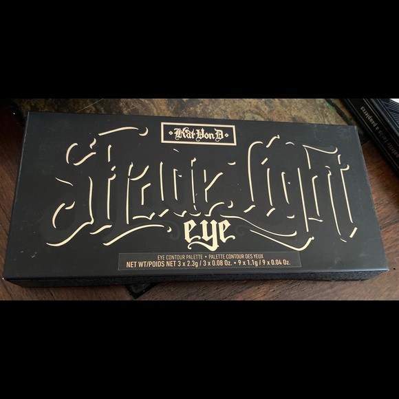 Kat Von D Other - Used Shade and Light eye palette Kat Von D Other - Used Shade and Light eye palette